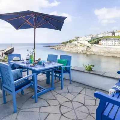 3 Bed in Porthleven oc-12bayv