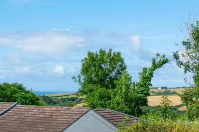 a view from the roof of a house at 3 Bed in Higher Crackington oc-avond in Crackington Haven