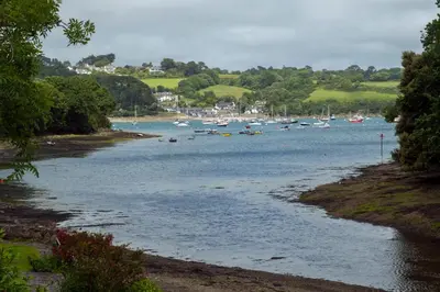 a group of boats in a body of water at 3 Bed in Helford oc-hcmimo in Helford