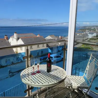 3 Bed in Porthleven oc-lamorn