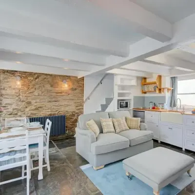 2 Bed in West Looe oc-l30054