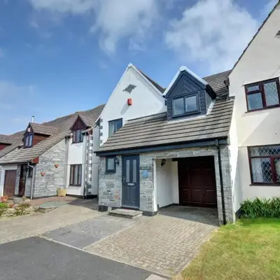 4 Bed in Padstow oc-p00184
