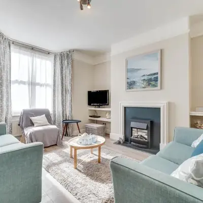 4 Bed in Padstow oc-p00245