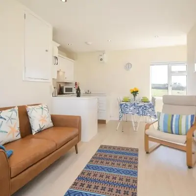 2 Bed in Padstow oc-p00375