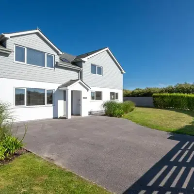 6 Bed in Constantine Bay oc-p00571