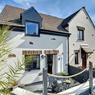 3 Bed in Padstow oc-p00742