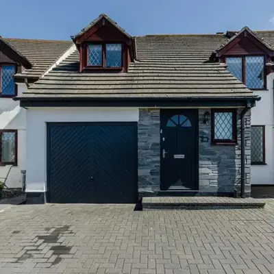 4 Bed in Padstow oc-p00759