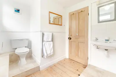 a bathroom with a toilet and a sink at 2 Bed in St. Ives oc-6acarr in St Ives