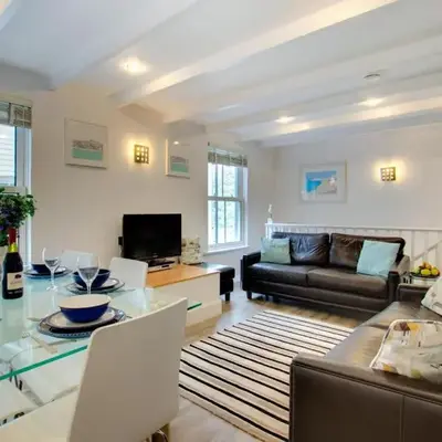 3 Bed in St Ives oc-bail05