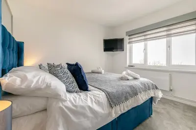 a bedroom with a bed and a window at 2 Bed in St Ives oc-godct7 in Carbis Bay