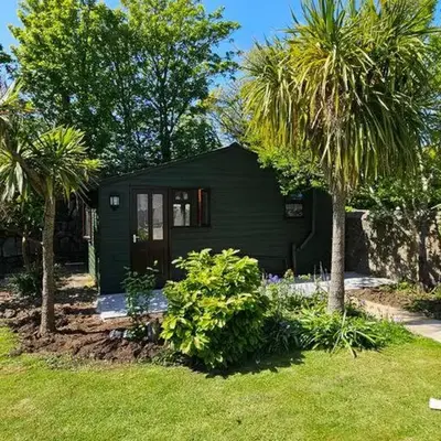 Picturesque Cabin in Cornwall