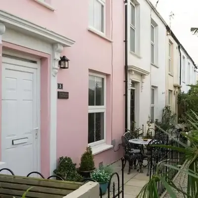 Peaceful & Tranquil Cottage With Private Terrace at 'The Pink House'