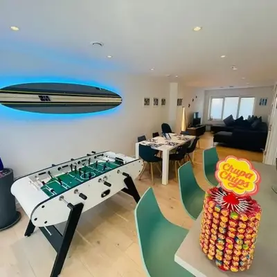 3 Bedroom Holiday Home by beach in Newquay