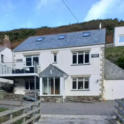 Karrek View - Trebarwith Strand (Sleeps 8-10)