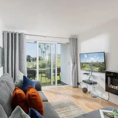 3 Europa Court in Mawgan Porth