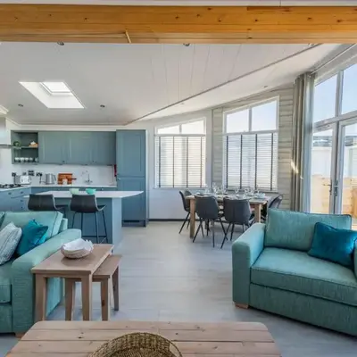 Gull Rocks Beach Lodges