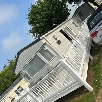 CaravanSleeps4-Beachfront-Garden-Patio