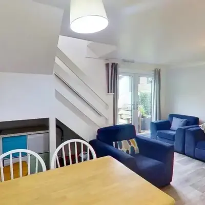 46 Strawberry Hill