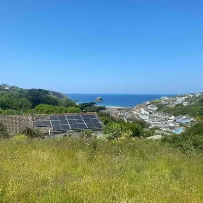 Cliffside 3 Bedroom House with Sea Views