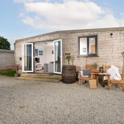 Chalet Hot Tub Lodge 1 by Interhome