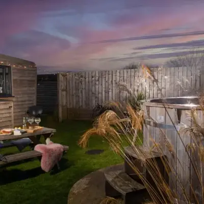 Chalet Hot Tub Lodge 3 by Interhome
