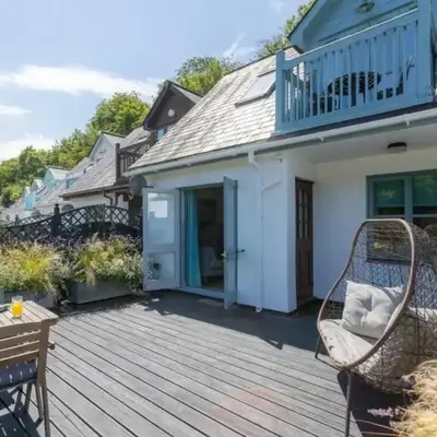 2 Bedrooms overlooking Little Petherick Creek