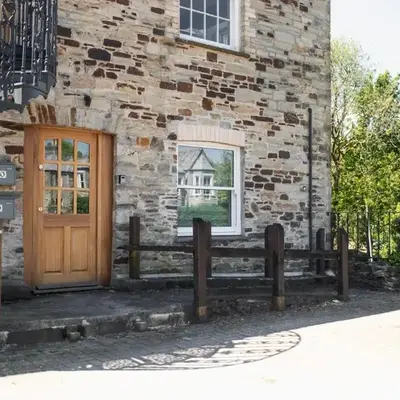 No.9 Priory House