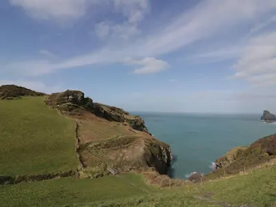 a view of the ocean from a hill at Ebrenn in Tintagel