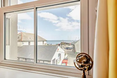 a window with a view of the ocean at 2 Bed in Looe oc-a29612 in Looe