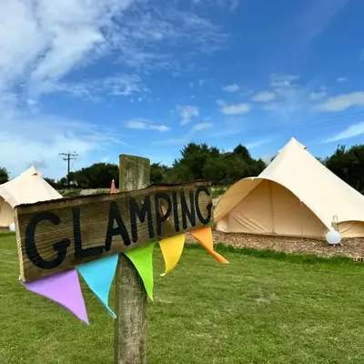 Lakeside Glamping Kingfisher