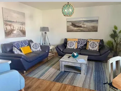 Gallery image of Stunning Coastal Retreat -Mins From Harbour Beach in Charlestown
