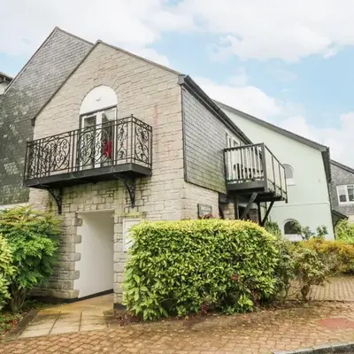 5 Tregenna Court
