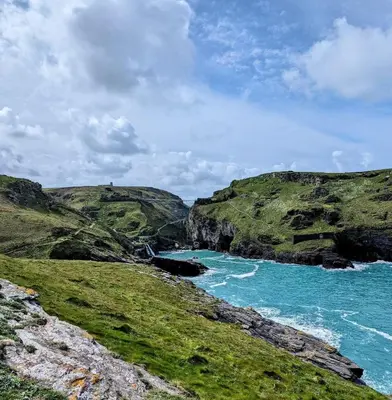 a view of the ocean from a hill at Peaceful Home Sea Views Private Parking in Treknow