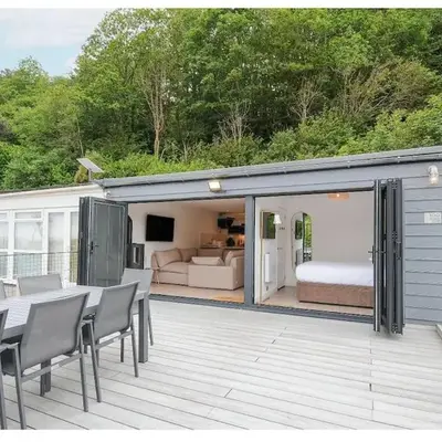 Newly Refurbished Beach Lodge
