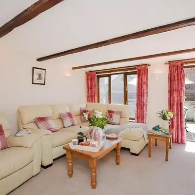 Grandma's Cottage - Uk48618