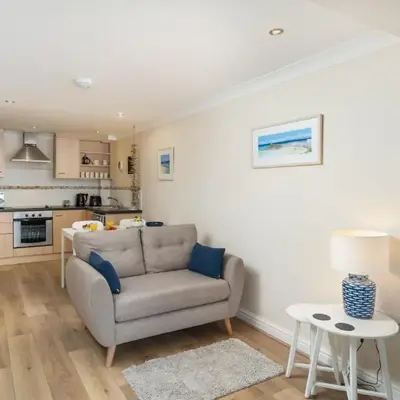 6 Lower Talland Apartments