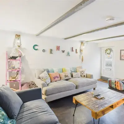 Cosy Cornish Cottage with Firepit & Parking
