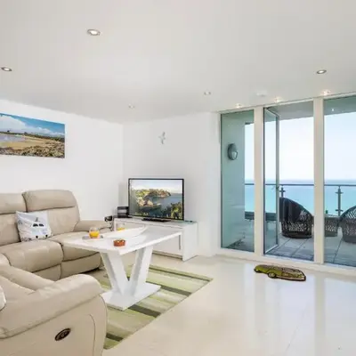 25 Rocklands in Newquay