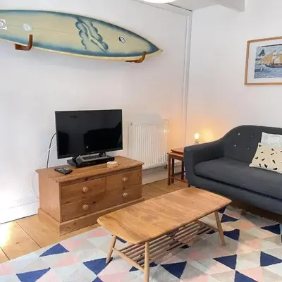 2 Upper Meadow - near to Porthmeor Beach