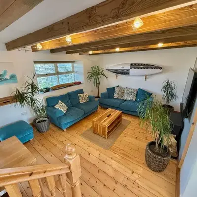 Stylish Cottage - Walk to Beach & Pubs & Fast WiFi
