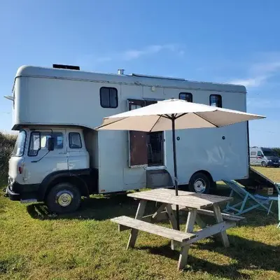 Monroe Horsebox Glamping