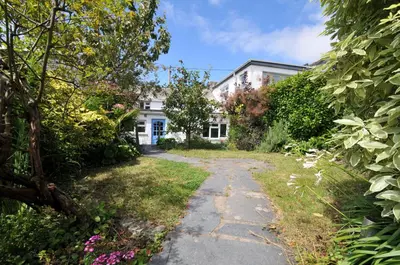 an empty path in front of a house at 2 Porthilly Cottages in Wadebridge