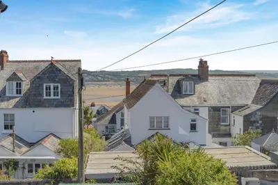 a group of houses in a small town at 3 Bed in Padstow oc-g32860 in Padstow