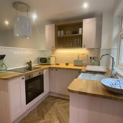 Beachy Maisonette- 2 Min walk to Porth Beach
