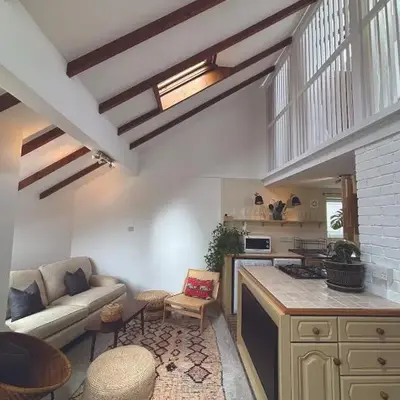 Central loft apartment sea views