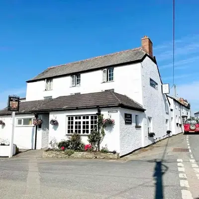 The Fourways Inn
