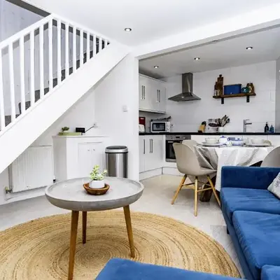 St Ives Holiday Cottage with Parking – Coastal Retreat