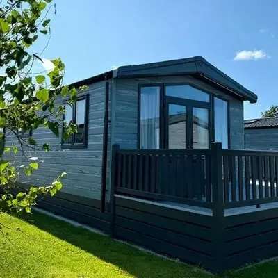 Vyvyenne Lodge