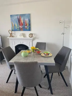 Gallery image of Cornwall Explorers Base 2 Bed City Apt in Kenwyn