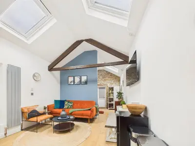 Gallery image of Stylish Central Studio with Parking in Falmouth